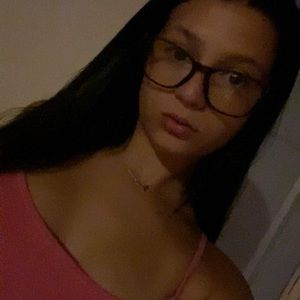 Meet your Posher, Alaina